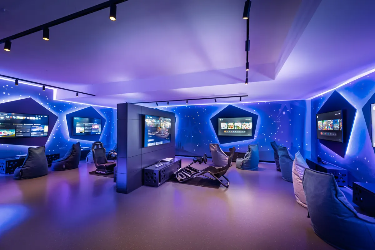 Game lounge